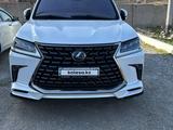 Lexus LX 570 2018 года за 46 000 000 тг. в Шымкент – фото 2