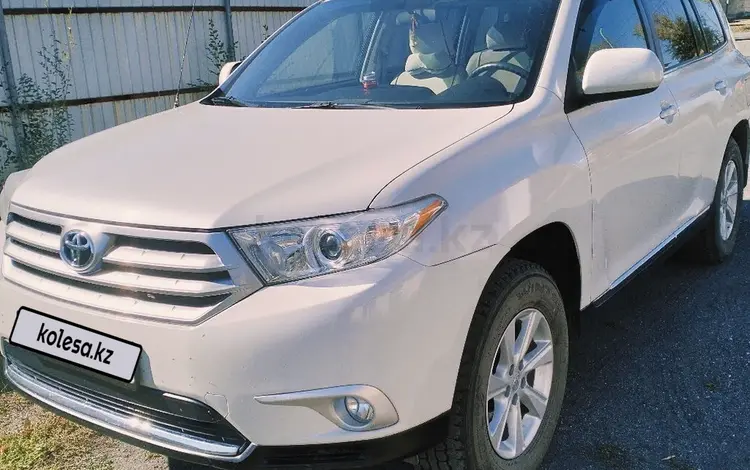 Toyota Highlander 2012 года за 12 000 000 тг. в Караганда