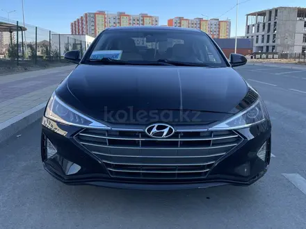 Hyundai Elantra 2020 года за 6 000 000 тг. в Атырау – фото 2