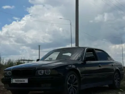 BMW 740 1997 года за 3 500 000 тг. в Талдыкорган