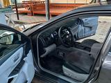 Toyota Camry 2016 года за 10 200 000 тг. в Жетысай – фото 5