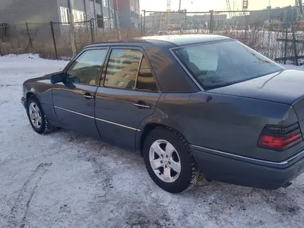 Mercedes-Benz E 200 1995 года за 1 800 000 тг. в Павлодар – фото 3