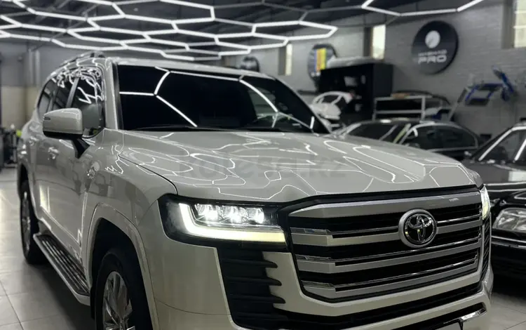 Toyota Land Cruiser 2022 года за 39 000 000 тг. в Шымкент