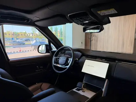 Land Rover Range Rover Autobiography 2026 года за 144 257 000 тг. в Актобе – фото 14