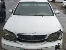 Nissan Maxima, 2001