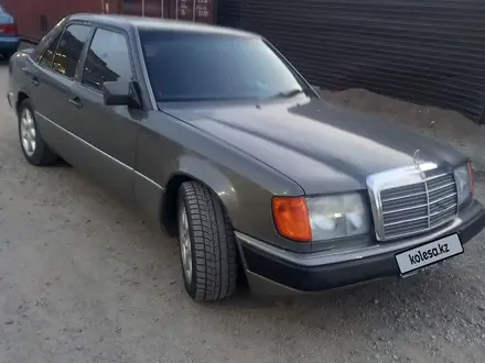 Mercedes-Benz E 230 1991 года за 2 000 000 тг. в Алматы