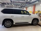 Lexus LX 570 2016 года за 36 800 000 тг. в Алматы – фото 2