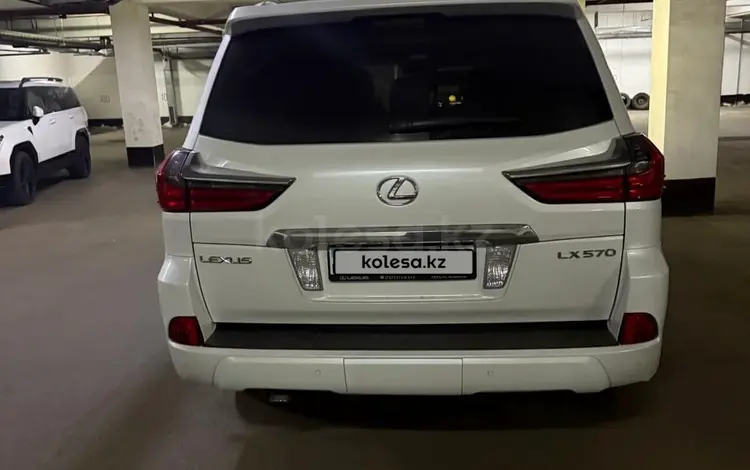 Lexus LX 570 2016 годаүшін36 800 000 тг. в Алматы
