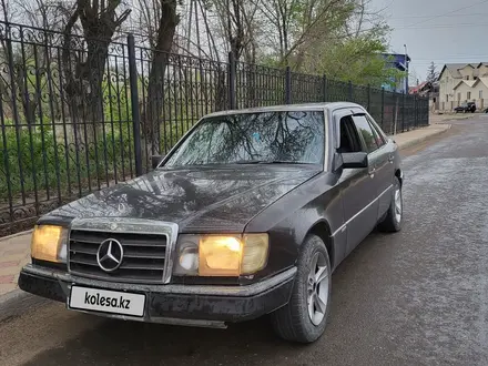 Mercedes-Benz E 200 1992 года за 700 000 тг. в Жезказган – фото 3