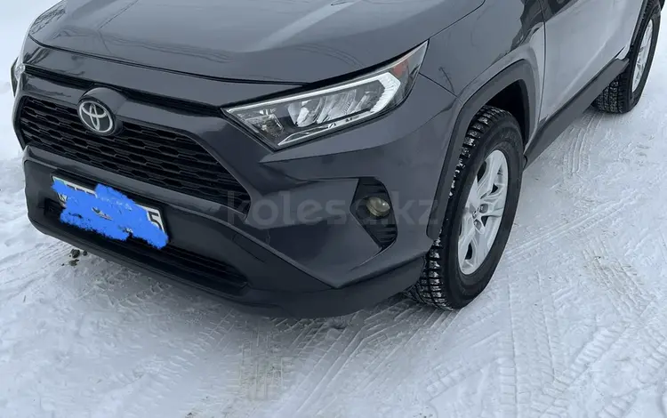 Toyota RAV4 2021 года за 15 000 000 тг. в Бишкуль