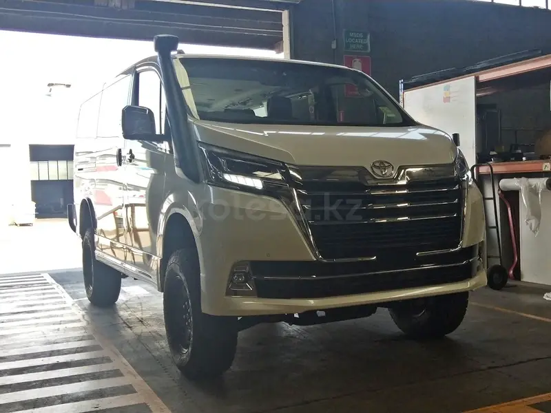 Toyota HiAce, 2022