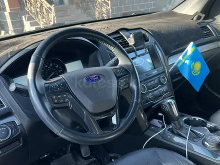 Ford Explorer 2018 года за 16 900 000 тг. в Алматы – фото 6