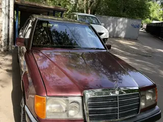 Mercedes-Benz E 260
