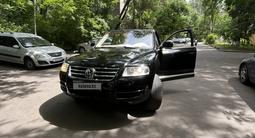 Volkswagen Touareg 2005 годаүшін3 500 000 тг. в Алматы