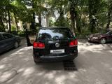 Volkswagen Touareg 2005 года за 6 000 000 тг. в Алматы – фото 4