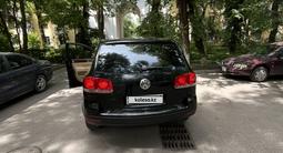 Volkswagen Touareg 2005 годаүшін3 500 000 тг. в Алматы – фото 4