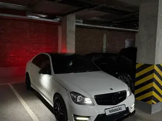 Mercedes-Benz C-Class, 2011