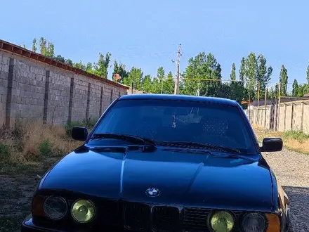 BMW 525 1990 года за 1 200 000 тг. в Сарыкемер – фото 3