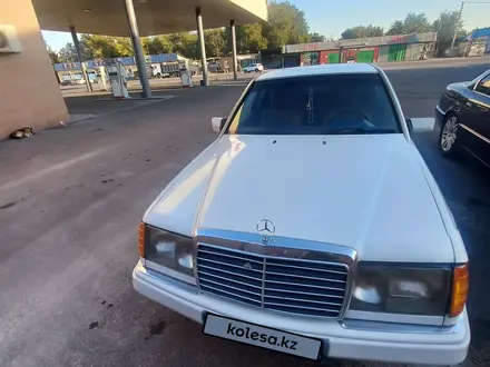 Mercedes-Benz E 230 1991 года за 1 300 000 тг. в Алматы