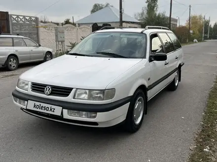 Volkswagen Passat 1995 года за 3 200 000 тг. в Тараз – фото 2