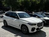 BMW X5 2019 года за 30 900 000 тг. в Шымкент – фото 2