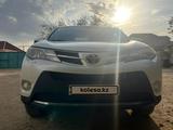 Toyota RAV4 2015 годаfor10 500 000 тг. в Актау