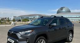 Toyota RAV4 2022 годаүшін18 500 000 тг. в Астана – фото 2