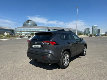 Toyota RAV4 2022 года за 18 500 000 тг. в Астана – фото 55