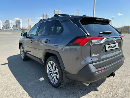 Toyota RAV4 2022 года за 18 500 000 тг. в Астана – фото 60