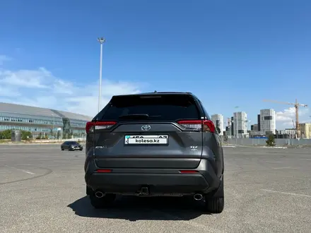 Toyota RAV4 2022 года за 18 500 000 тг. в Астана – фото 65