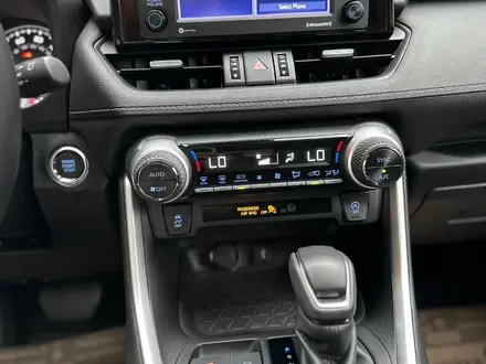 Toyota RAV4 2022 года за 18 500 000 тг. в Астана – фото 19