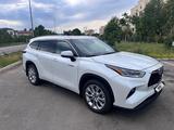 Toyota Highlander 2022 года за 28 900 000 тг. в Караганда – фото 3