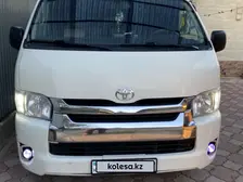 Toyota HiAce, 2016