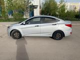 Hyundai Solaris 2014 годаүшін4 100 000 тг. в Астана – фото 3