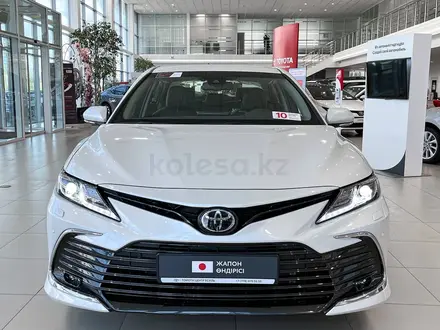 Toyota Camry 2023 года за 18 700 000 тг. в Астана – фото 3