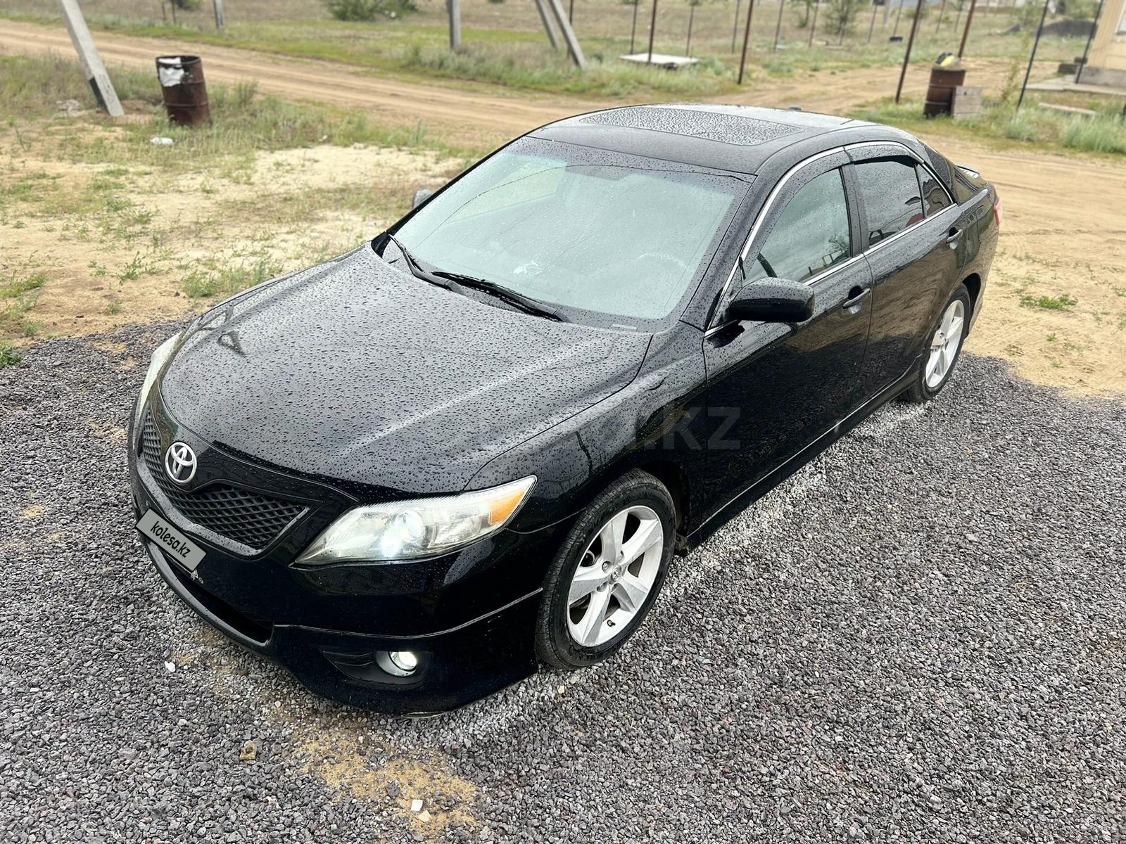 Toyota Camry 2011 г.