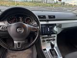 Volkswagen Passat 2012 года за 4 500 000 тг. в Уральск – фото 4