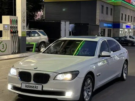 BMW 750 2011 года за 13 500 000 тг. в Алматы