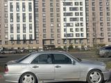 Mercedes-Benz C 200 1998 года за 2 400 000 тг. в Астана – фото 2