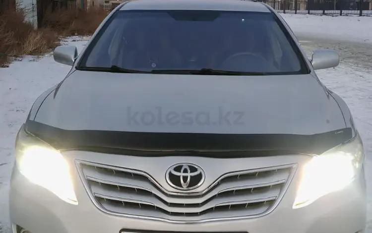 Toyota Camry 2010 года за 6 800 000 тг. в Семей