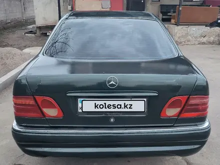 Mercedes-Benz E 320 1996 года за 2 300 000 тг. в Алматы – фото 6