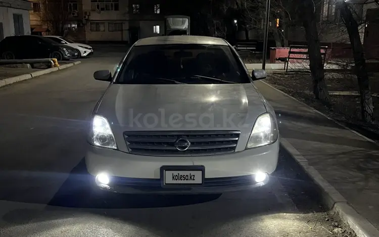 Nissan Teana 2004 года за 2 100 000 тг. в Атырау