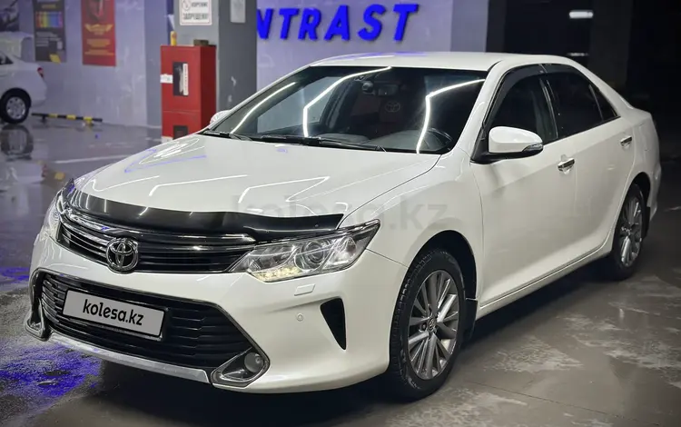 Toyota Camry 2016 года за 12 100 000 тг. в Шымкент