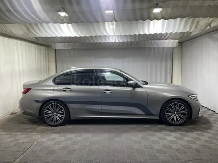 BMW 318 2022 года за 17 500 000 тг. в Алматы – фото 17