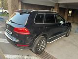 Volkswagen Touareg 2012 года за 14 200 000 тг. в Алматы – фото 2