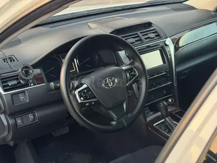 Toyota Camry 2017 года за 11 850 000 тг. в Алматы – фото 3