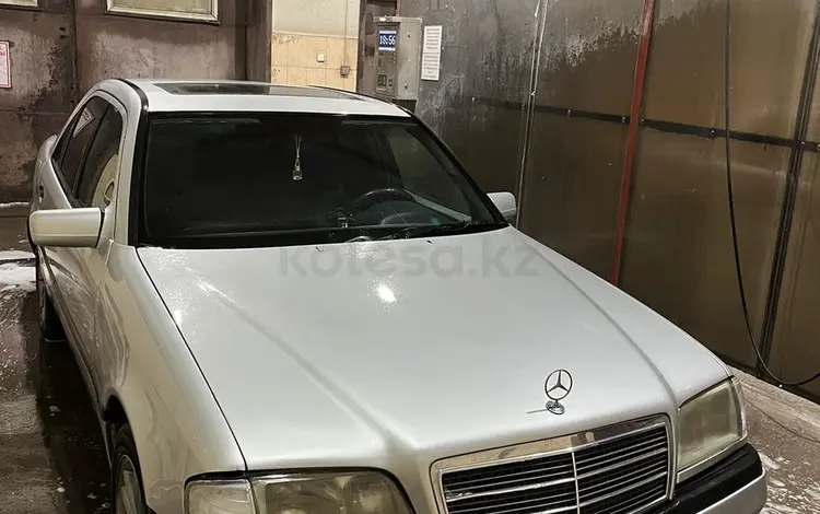 Mercedes-Benz C 180 1996 года за 2 650 000 тг. в Караганда