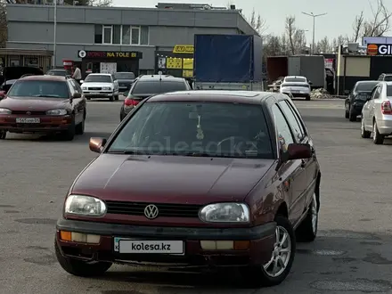 Volkswagen Golf 1993 года за 1 100 000 тг. в Алматы