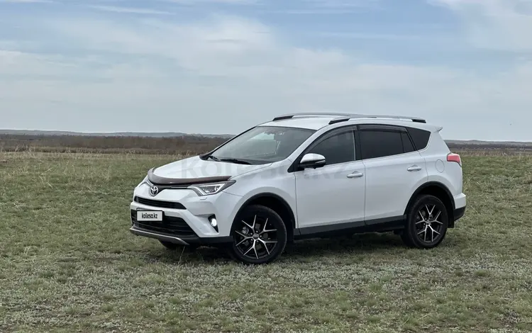 Toyota RAV4 2019 года за 10 800 000 тг. в Астана