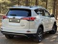 Toyota RAV4 2019 года за 10 800 000 тг. в Астана – фото 2
